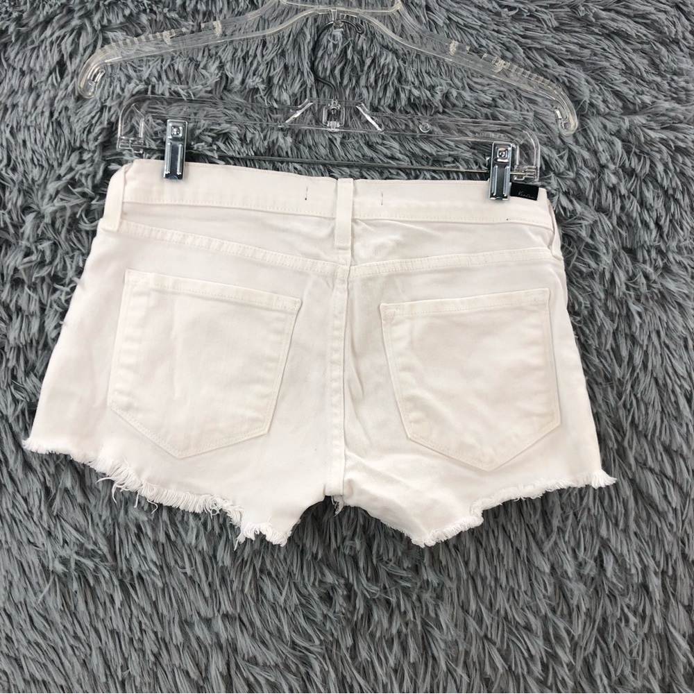 KanCan Shorts Womens Size 26 White Denim Distressed Stretch Raw Hem